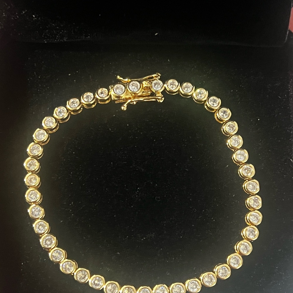 β¨ New Gold Plated bezel Tennis Bracelet β¨ - Picture 4 of 4